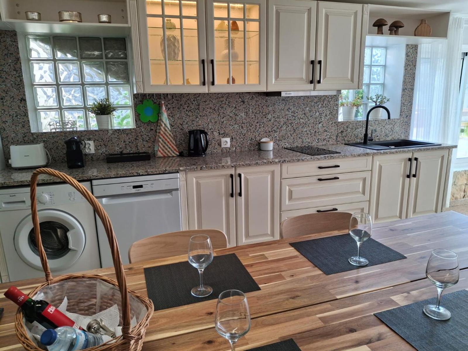 Lovely New House - Guests Apartments 奥良 外观 照片
